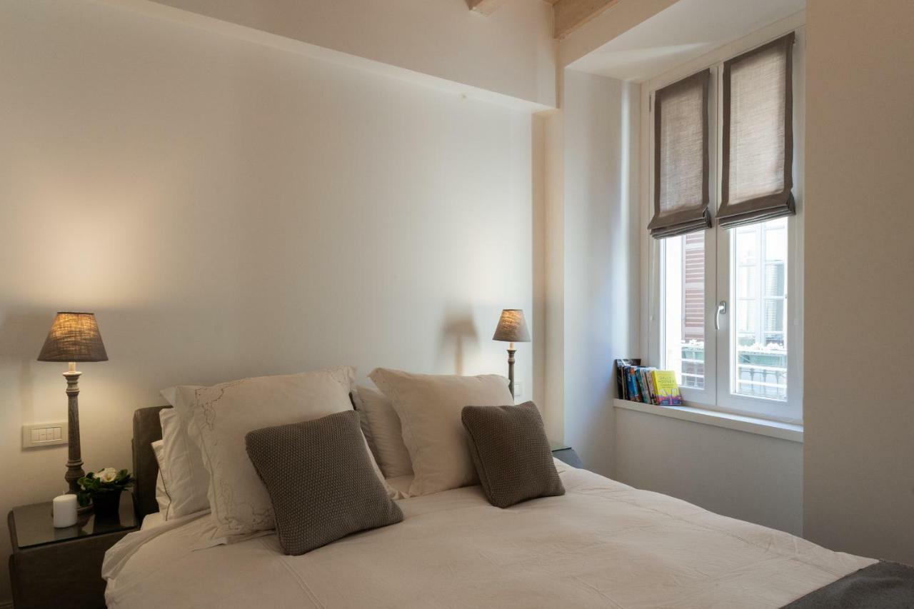 White Suite With Private Terrace By Rent All Como Ngoại thất bức ảnh
